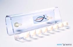 Pipe Clamp 8tubes - akrylátový držák na 8 dávkovacích hadiček